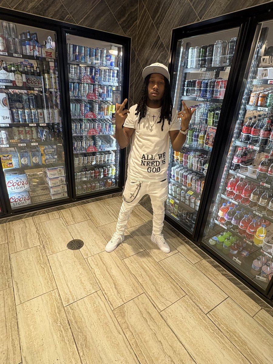 _1bankrolldee's tweet photo. Saturday night #AWA 🤍 https://t.co/kGFMgfPDjI