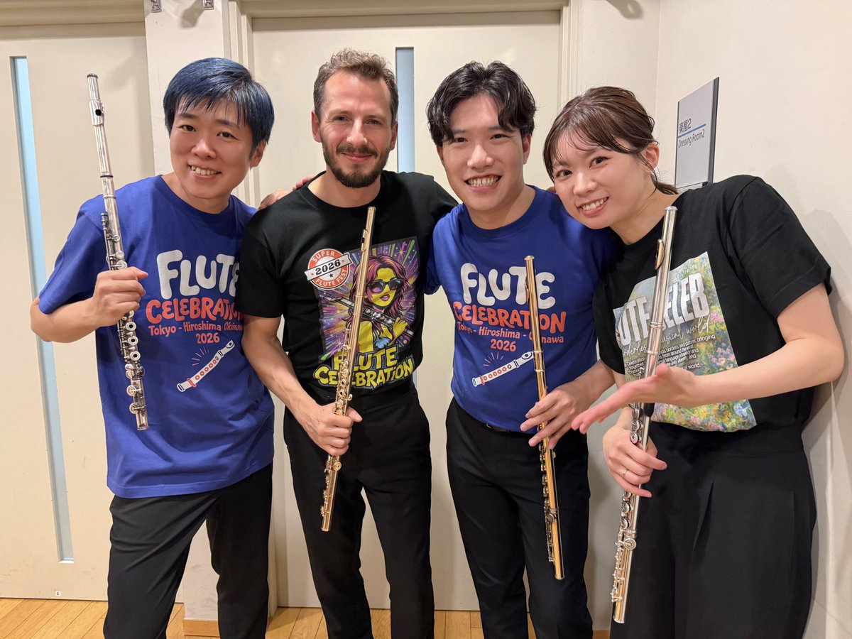 gamirs's tweet photo. フルートセレブレーション@杉並公会堂でした。

セレブレーション皆勤賞なわたくし。今回はリベルタンゴのソリスト、前回のような即興独奏含め、誠心誠意音を紡いで演奏しました。

自分でも吹く瞬間まで何吹くか決まってません。客席の顔見たり、ステージ上のみんなの期待を感じたりする中、ストーリーを組み立てるわけで、2度と同じ演奏はできませんし、もう忘れてます(笑) うまく皆さんの心に残っていますように✨

一枚目はリベルタンゴソリストチーム、1st坂上領、2nd上畠由梨乃、3rd Clément Dufour、4th知久翔

二枚目はボス上野星矢くんと、戦友・金野紗綾香ちゃん🪈

三枚目はクレモン氏と高校同級生だったピアニスト工藤セシリアちゃんと🎹

「アドリブすごかったです」はとても嬉しいし頑張ったけども、普通にマメロワとか牧神とか吹いてることに自分的には褒めたい🥹

本当に自分はスペシャルな役割であるのか、常に自問自答。明日からも地道に努力を重ねるしかない。

それでもいつも応援してくださる皆様ありがとう😭

#フルートセレブレーション