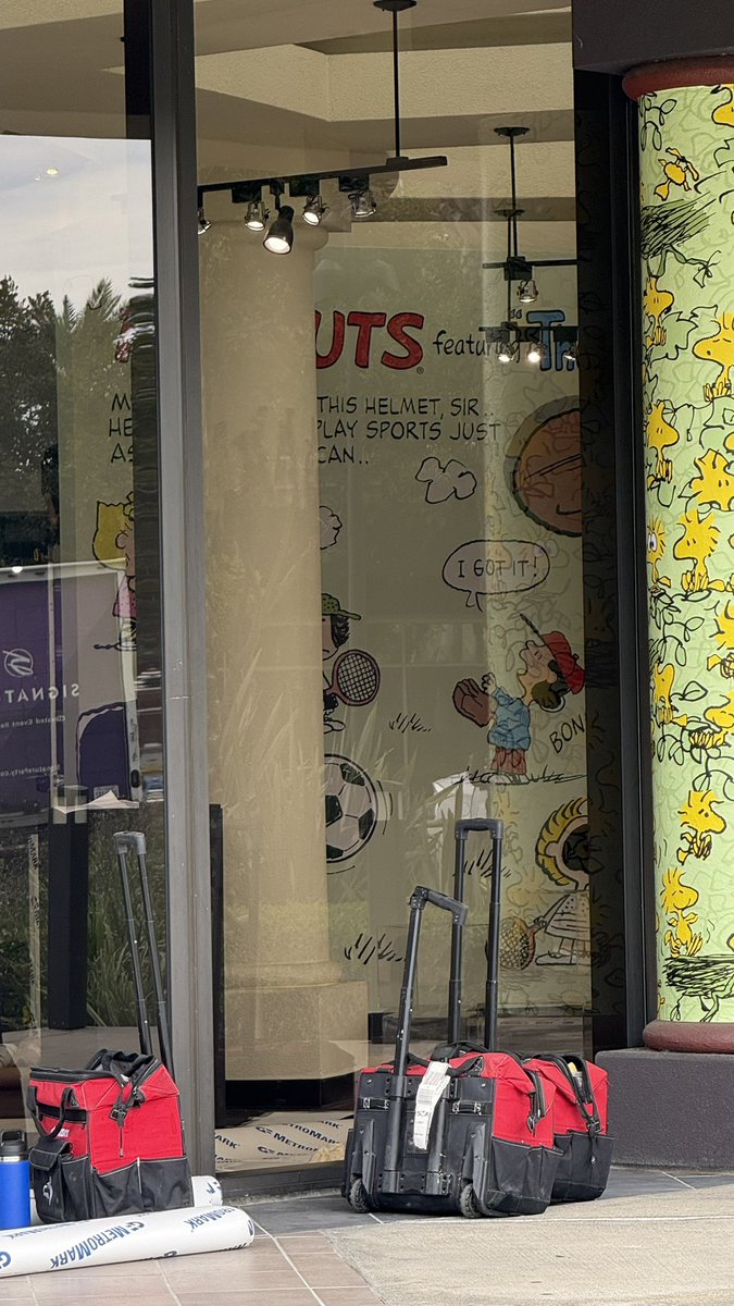 ParksAndCons's tweet photo. #ThePeanuts is getting its characters set #SDCC https://t.co/CusQ68FftH