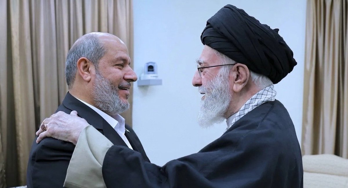 OzuneDonen's tweet photo. İsrail’e karşı duruşun çok önemli olduğu bu zamanda Hamas'ın temsilcisi hainler ihanet çeteleri olamazdı...
Haniyye ayarında Sinvar ayarında biri olabilirdi ancak...

Hamas Halil el-Hayye’yi yeni Başkan seçmiş...hayırlı olacak inşallah.... https://t.co/g6DQmYHq3O