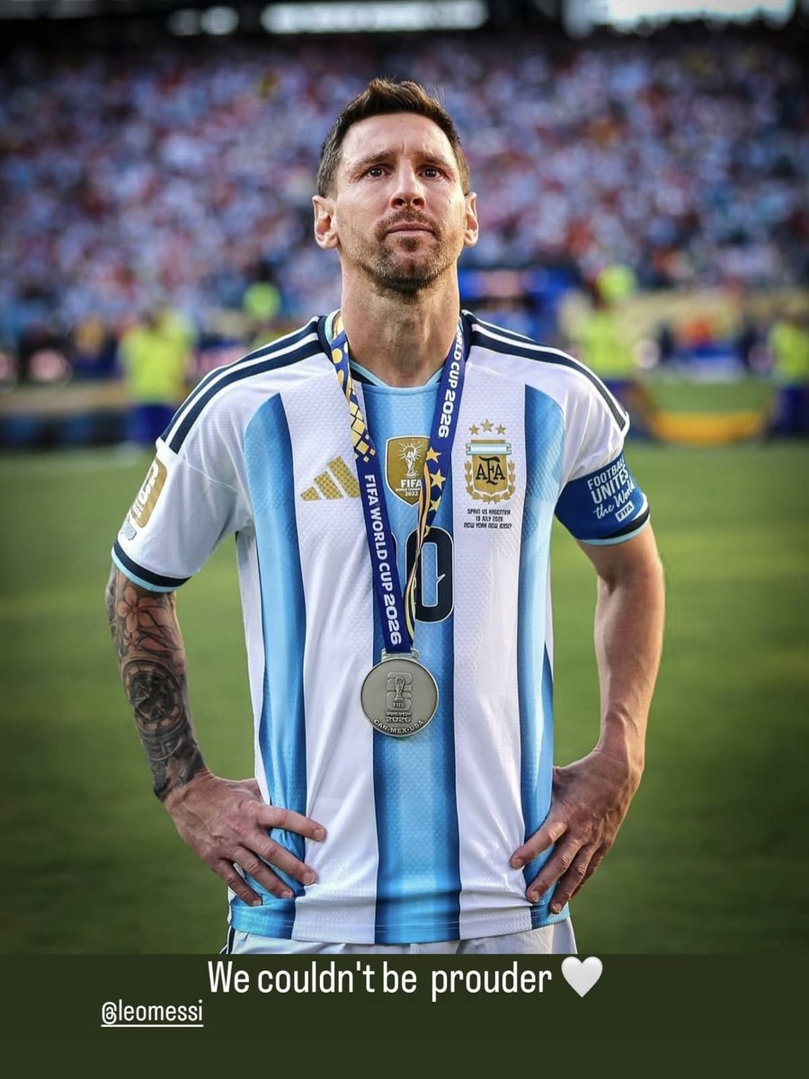 clarincom's tweet photo. EL MENSAJE DE BECKHAM A MESSI: "NO PODRÍAMOS ESTAR MÁS ORGULLOSOS"

El ex futbolista inglés y accionario de Inter Miami felicitó en redes sociales al 10 del seleccionado argentino tras la final de la Copa del Mundo.

(+) en Clarín: https://t.co/0QKB9n5Bpy
Foto: David Beckham en Instagram.