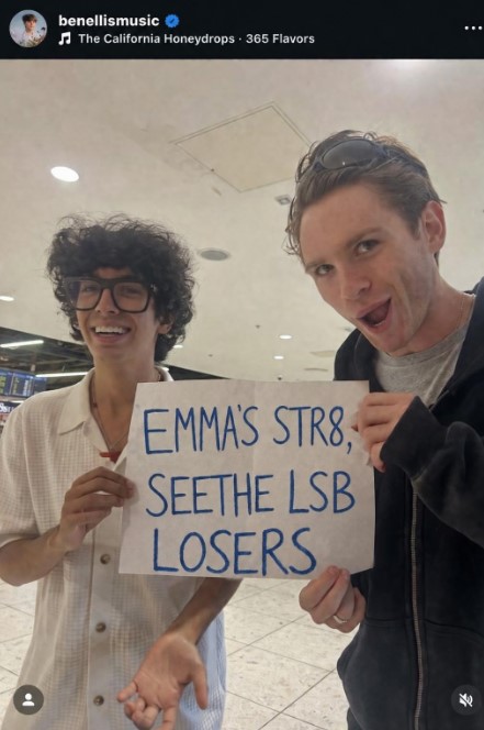enidstraight3's tweet photo. @Personajaja7 Happens when she's straight.
Would you prefer some 90yo old hag or henry caville? https://t.co/UEYYhg3kR6