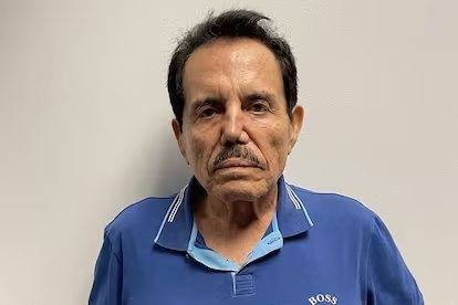 CR8charts's tweet photo. El Mayo built the Sinaloa cartel with El Chapo and ran it for 35 years without ever being caught.

Yesterday, at 76, he got life in a Brooklyn courtroom and a $15 billion forfeiture order.

He told the court no one wins in a war like this, and apologised for the example he set.

Same judge who sentenced El Chapo. Same ending. Seven years apart.