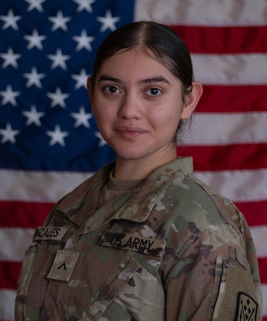 CerfiaFR's tweet photo. 🇺🇸🇮🇷🇯🇴 FLASH | Le lieutenant Tyler James Feehan (25 ans) et la soldate Isabella Gonzales (19 ans) sont les deux militaires américains tués lors des frappes iraniennes visant une base américaine en Jordanie. https://t.co/WIIefagMdq