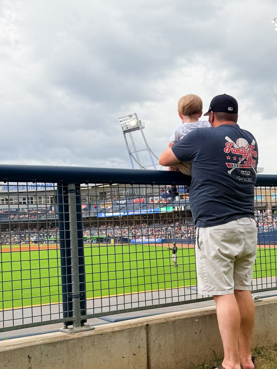 MidTnElectric's tweet photo. What a great night at First Horizon Park⚾

Thank you to @FirstHorizonPrk for providing MTE employees and their families with the opportunity to enjoy a fun-filled evening cheering on the Nashville Sounds and making lasting memories together💙

#MTE #NashvilleSounds https://t.co/uKkyChex4H
