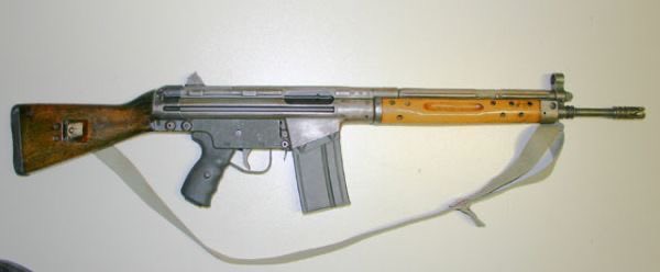 A4nnv's tweet photo. 🪡 The HK G3 Family – Every Major Variant Explained

Before looking at the variants, it’s worth knowing where the G3 came from

Although the G3 is a German rifle designed by Heckler &amp; Koch, its roots trace back to the Spanish CETME rifle https://t.co/9m68NTOUPH