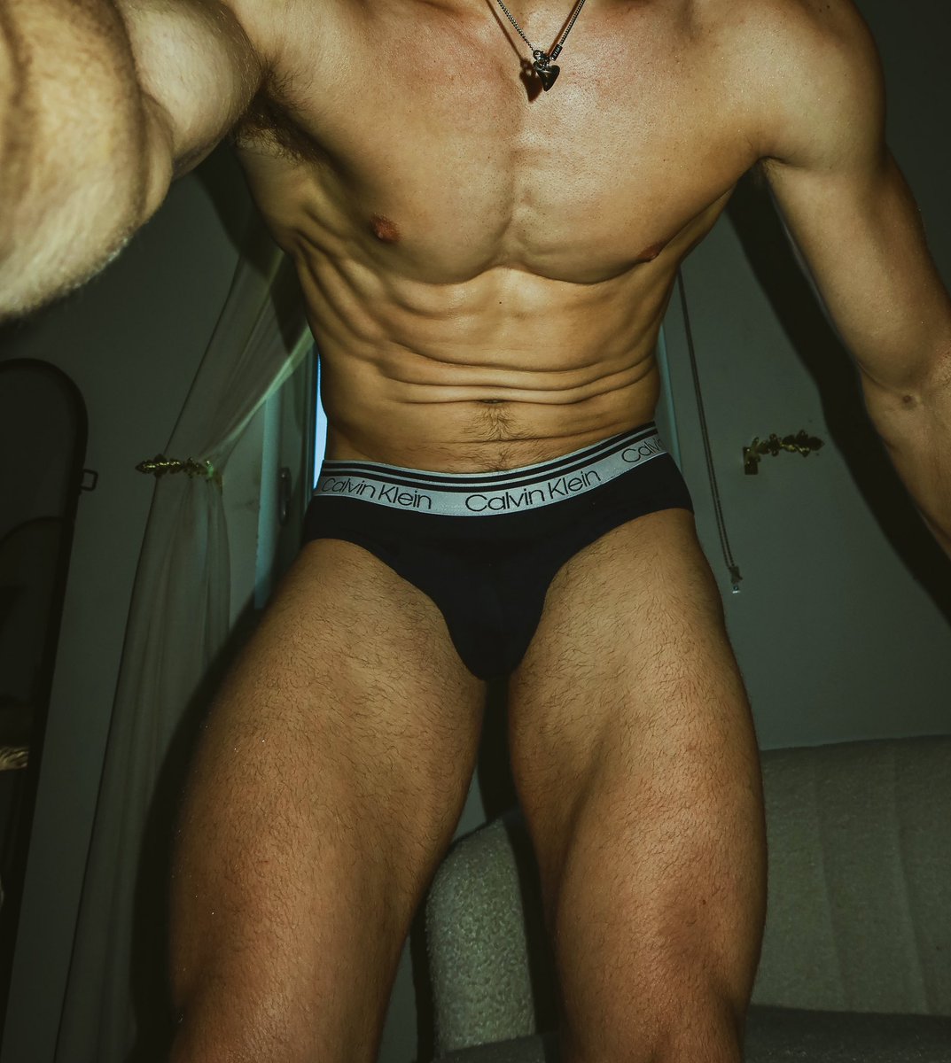 HazelHoffmanxxx's tweet photo. favorite calvin’s https://t.co/jdiulTgbe4
