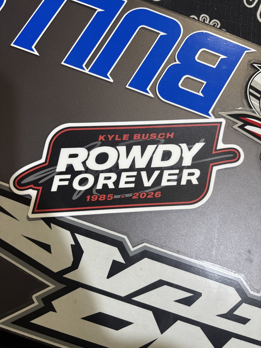 jzxsta's tweet photo. S/o to @NicelysLeagues on being such a great creator and giving out these! #rowdyforever https://t.co/Yj5dvcFy0v