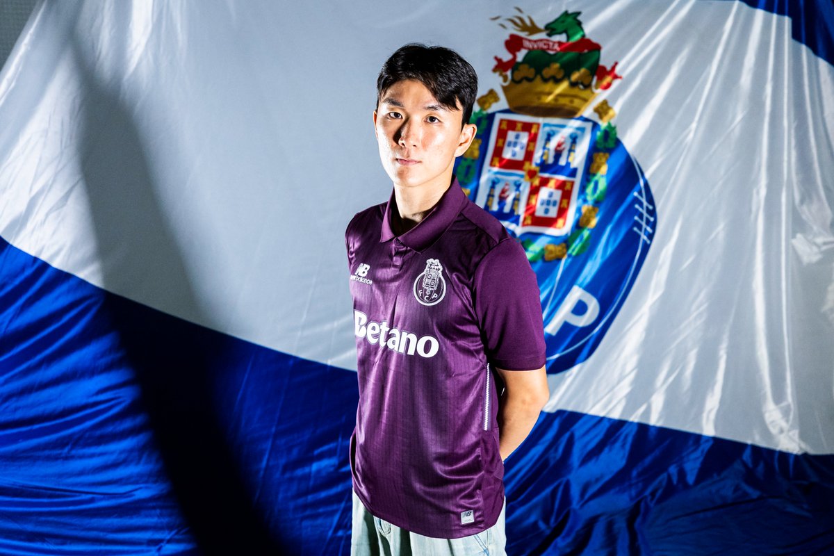 FCPorto's tweet photo. #⃣1⃣6⃣ https://t.co/98EZy4m9YH