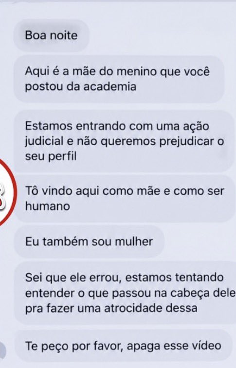 uhoppeeze's tweet photo. @roberta_bastoss O pior é a mãe dele que mandou msg para ela pedindo para apagar o video pq tá entrando com uma ação judicial que piada ver um mulher passando a mao na cabeça de escrotos como ele https://t.co/zrD2ytj21E