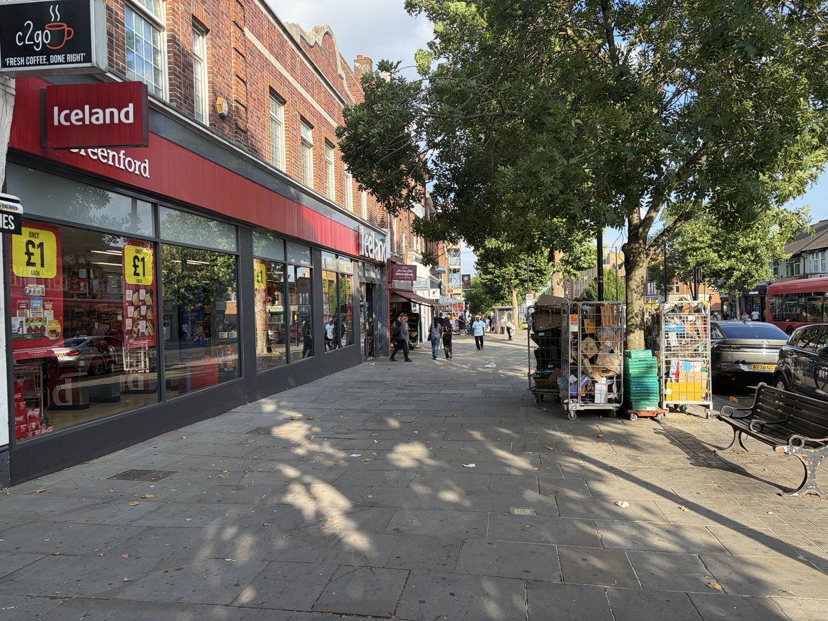walkingwithfinn's tweet photo. #greenford Broadway is still used as a dumping ground for so many retailers….
@EalingCouncil @CllrAKelly @_petermason 
There are more culprits so please can we work together to clean the Broadway up!?
#iceland
#shahs
#ricestylers https://t.co/VK7UusEjsr