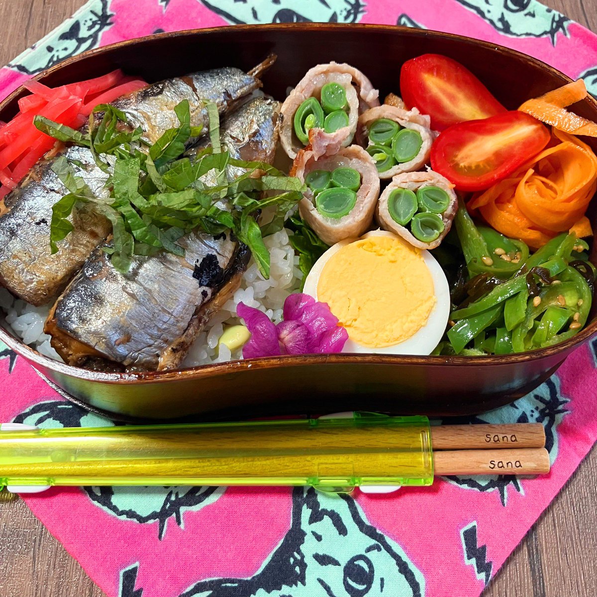 angurekamu's tweet photo. おはよう火曜日。イワシの梅肉弁当。

#お弁当 #曲げわっぱ #お弁当記録 #ゆる弁 #お弁当作り楽しもう https://t.co/AkFLtdmpSN