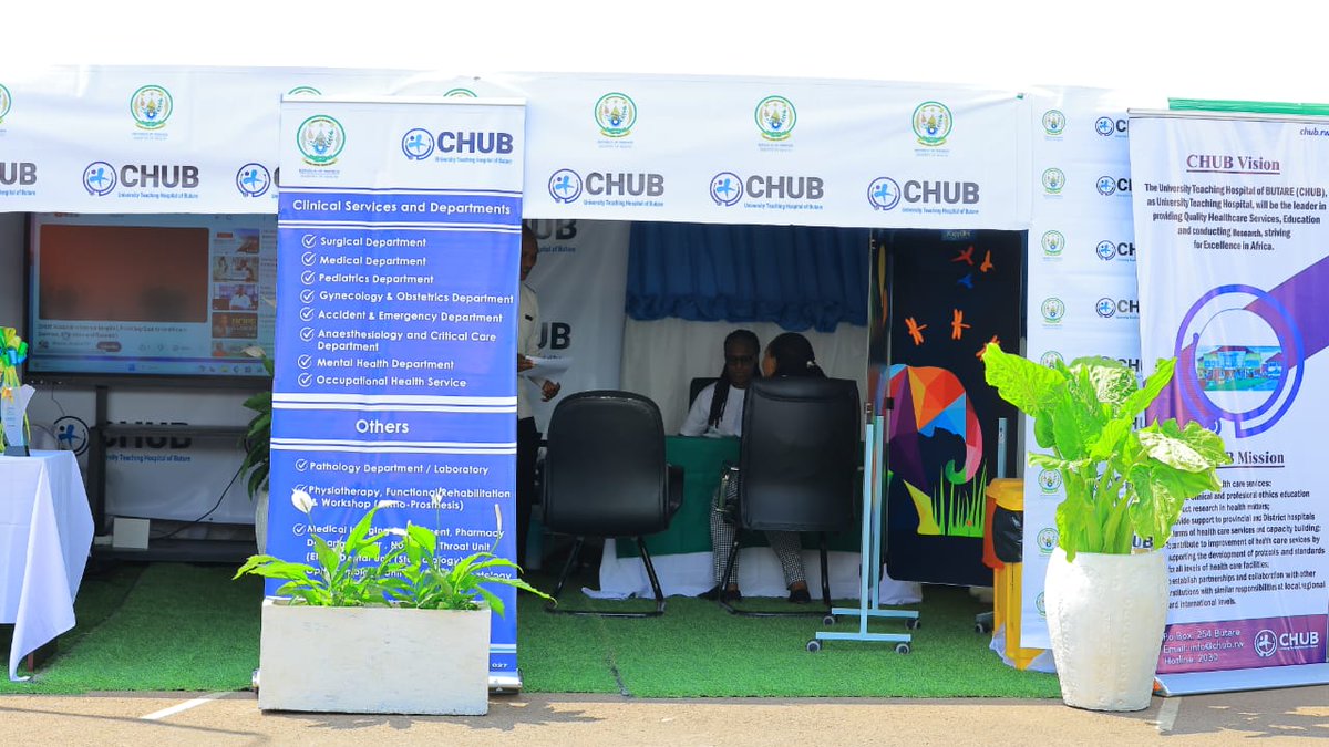 chu_butare's tweet photo. Uyu munsi, @chu_butare  twegereye abagana imurikagurisha rya @RwandaSouth  ribera muri Gare @HuyeDistrict .Tugiye kuhamara icyumweru tubaha serivisi zo kubapima indwara zitandura ku buntu, kubigisha uburyo bwo kwirinda indwara, ndetse no kubagira inama z'uburyo bwo kwivuza kare. https://t.co/JR8tuynrCM