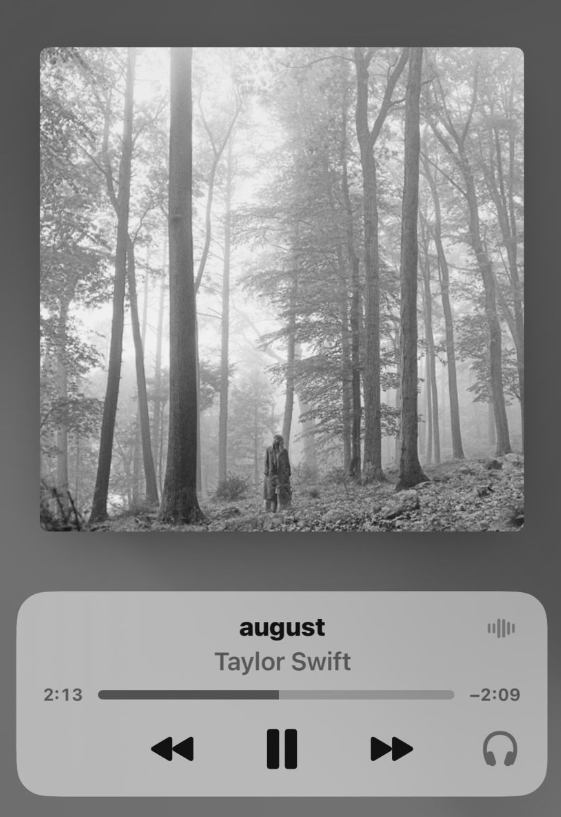AboutMusicYT's tweet photo. It's officially August. https://t.co/6C09t0Jj2j