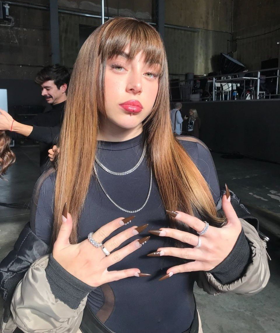3nf3rm1too_yy26's tweet photo. NNGGHHH como me hace estirar el cuerit0 de la P!!JA N!!KI con flequillito 🤤🤤💦💦 https://t.co/zZkBFUeLxF