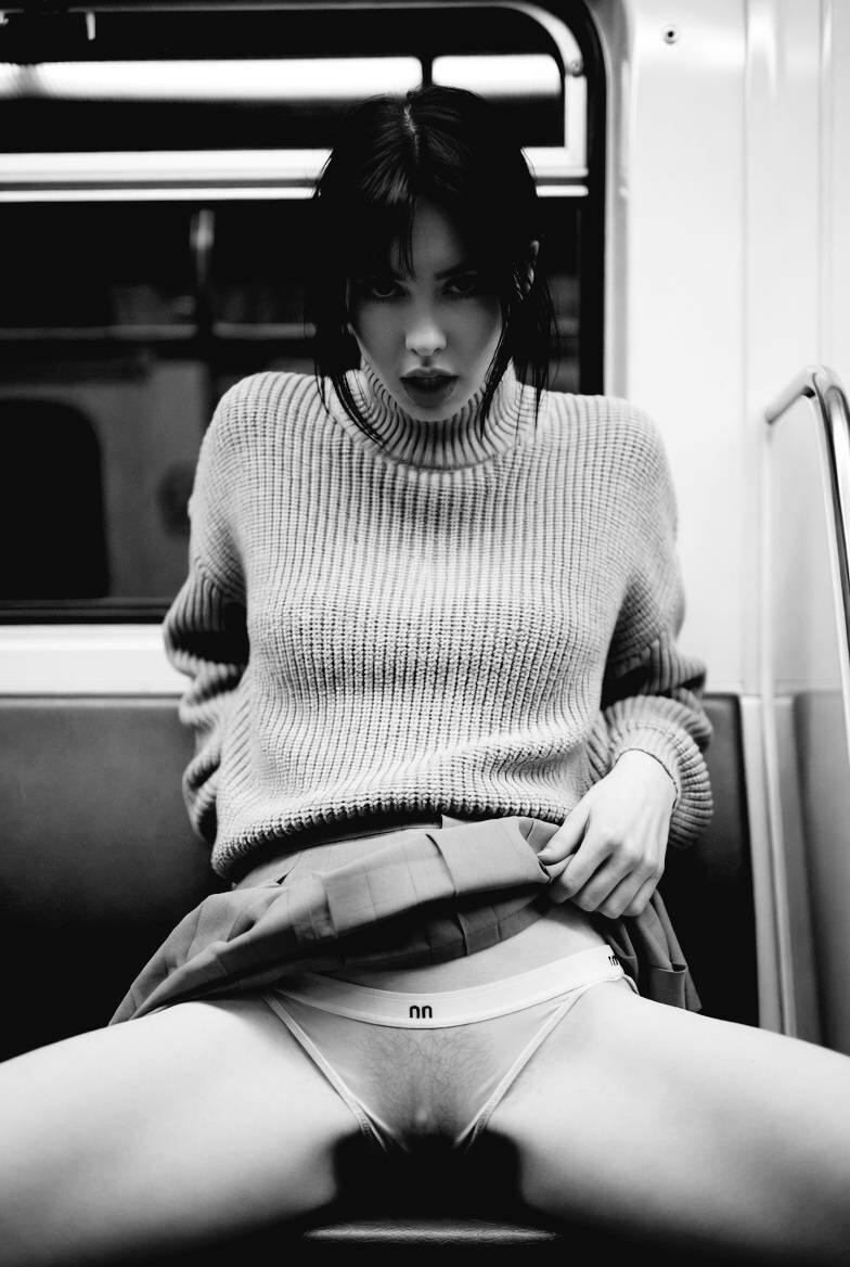 PepeAIM's tweet photo. ✨SexySerenity✨ https://t.co/BtUrKH5REY
