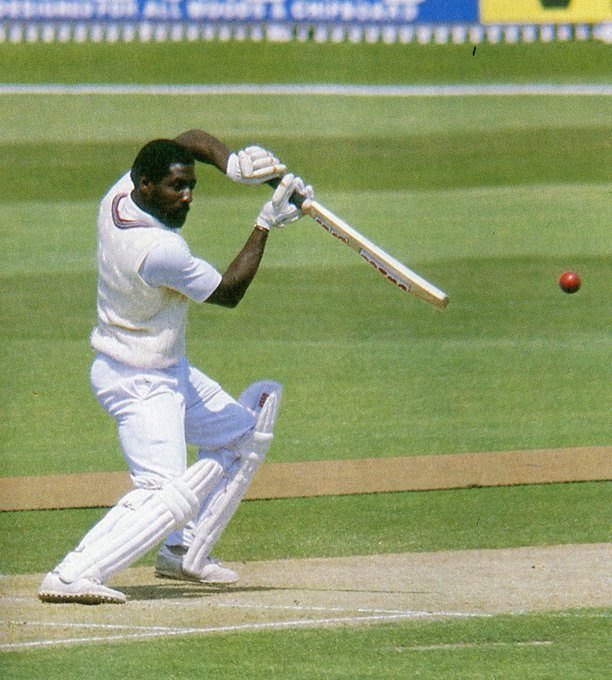 PictureSporting's tweet photo. Viv Richards never wore a helmet but in most photographs of him batting he is wearing a cap. In this one by Ken Kelly he is bareheaded https://t.co/noj0H7aXIj
