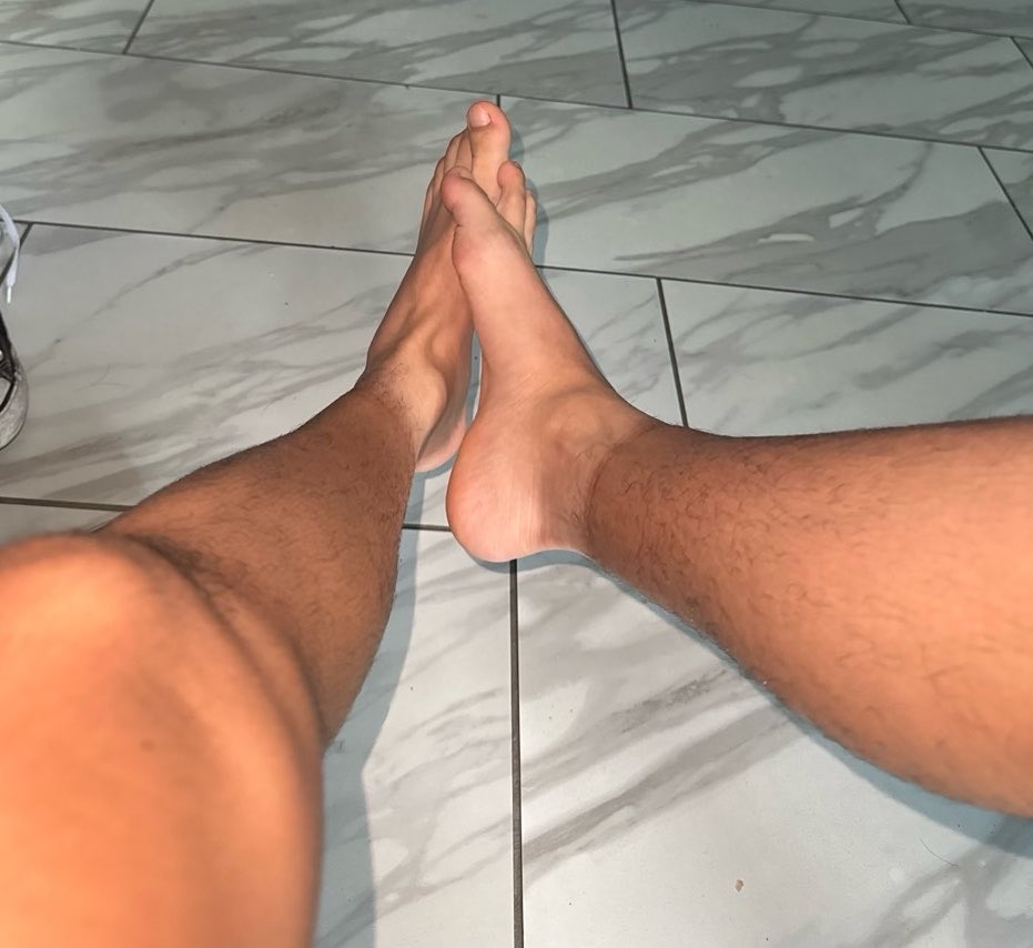 Tokkxpr's tweet photo. Feet after my work out

#feet #gay #findom https://t.co/DSEVqAEgah
