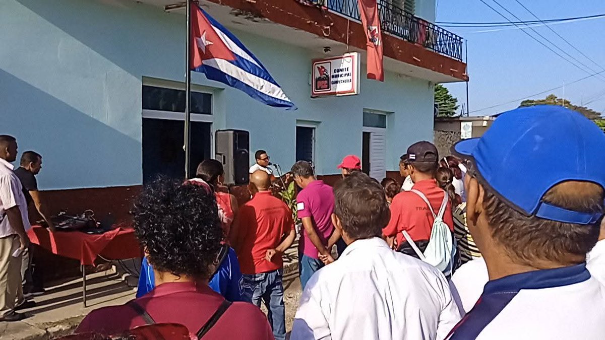 CNCTVGranma's tweet photo. Trabajadores de #Campechuela expresaron su apoyo al Partido y la Revolución Cubana durante un matutino especial. Los campechuelenses rememoraron el 73 aniversario del asalto a los cuarteles Moncada en Santiago de Cuba y Carlos Manuel de Céspedes en Bayamo.
#MiMoncadaEsLaPatria https://t.co/otHxh4Xoi4