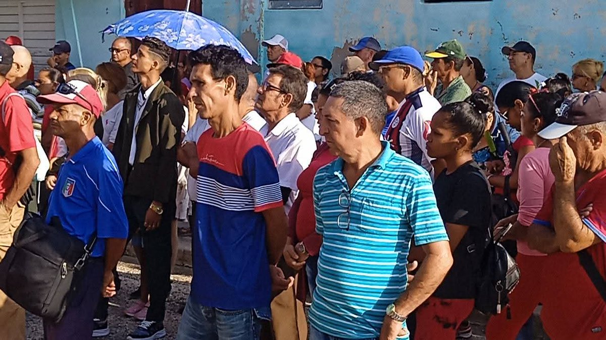 CNCTVGranma's tweet photo. Trabajadores de #Campechuela expresaron su apoyo al Partido y la Revolución Cubana durante un matutino especial. Los campechuelenses rememoraron el 73 aniversario del asalto a los cuarteles Moncada en Santiago de Cuba y Carlos Manuel de Céspedes en Bayamo.
#MiMoncadaEsLaPatria https://t.co/otHxh4Xoi4