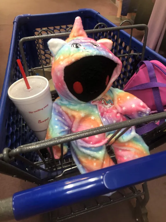 K1tt066's tweet photo. to da store ^_^ https://t.co/2WdkuAXxlm