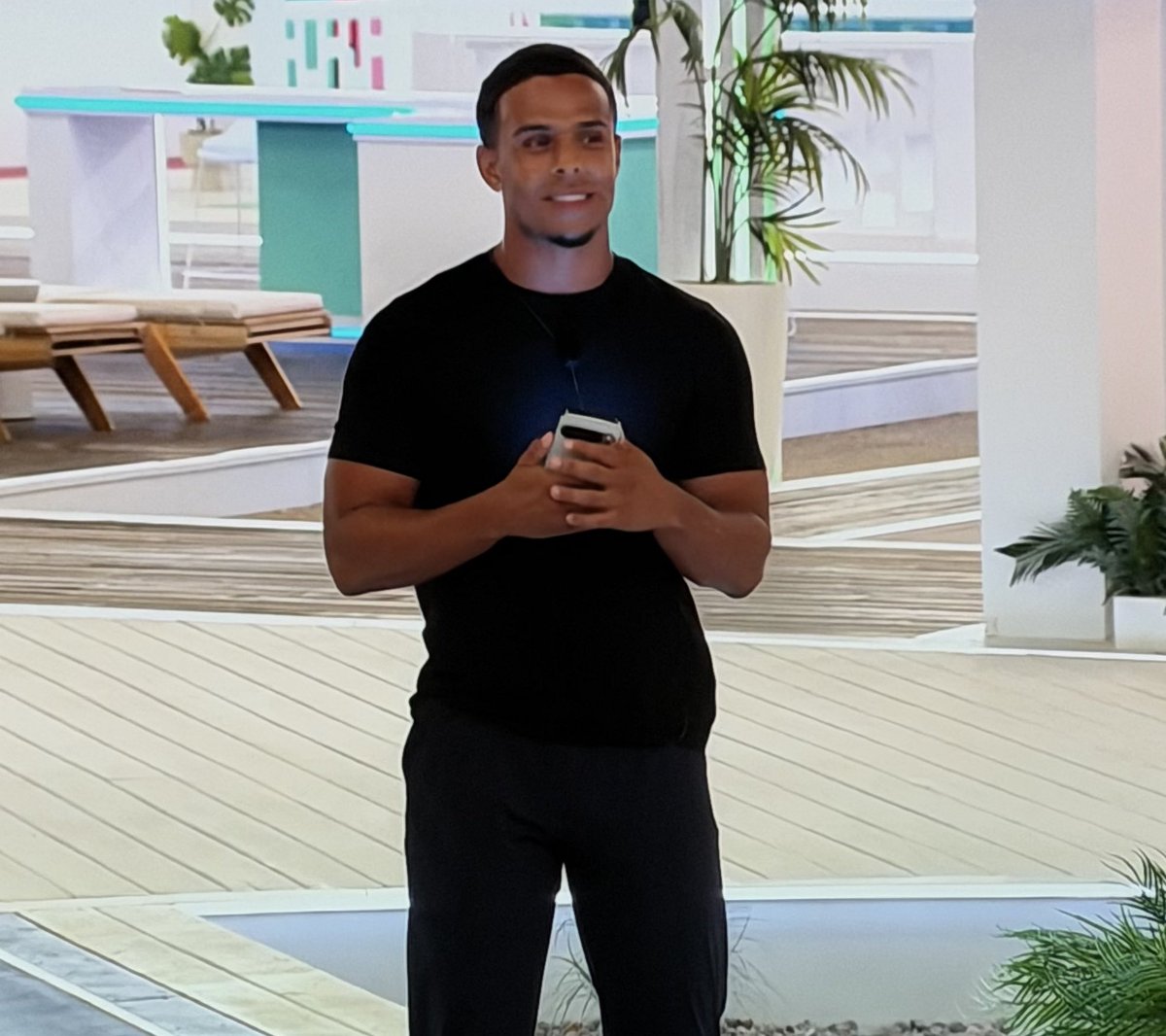 Real1tyCh's tweet photo. This lad did himself proud.

Understated, respectful, honest. Well done mate.

#loveislanduk #loveisland https://t.co/uYGeT4EHsp