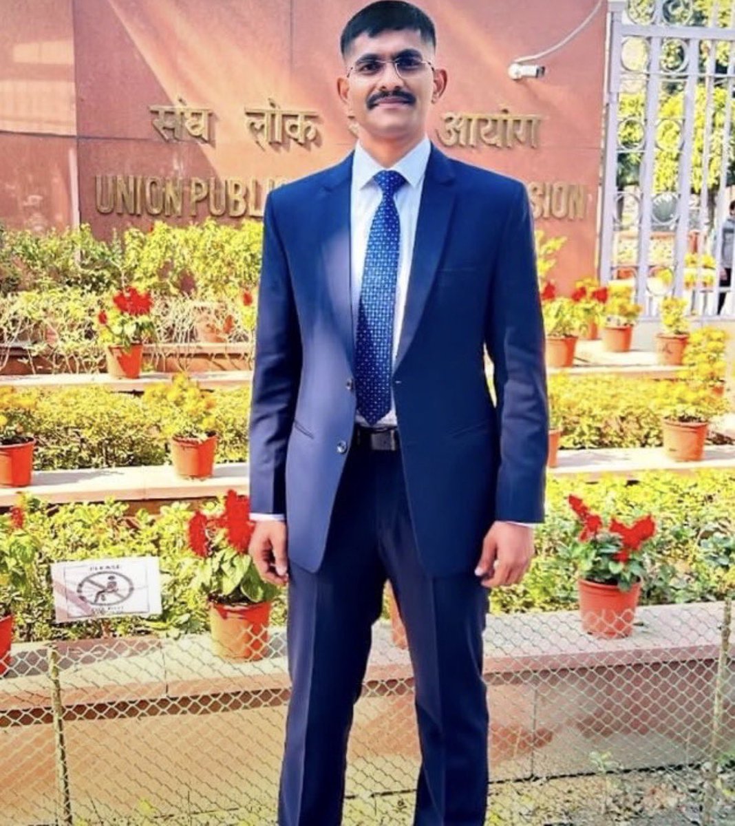 Smash_Gynocracy's tweet photo. In his suicide note, trainee IPS Uday Krishna Reddy alleged that it was the woman (Suma HK) who hugged and kissed him without consent.

Why was his side not listened to❓
Why can't men file sexual harassment cases against women in India❓ https://t.co/F6qIGacDpe