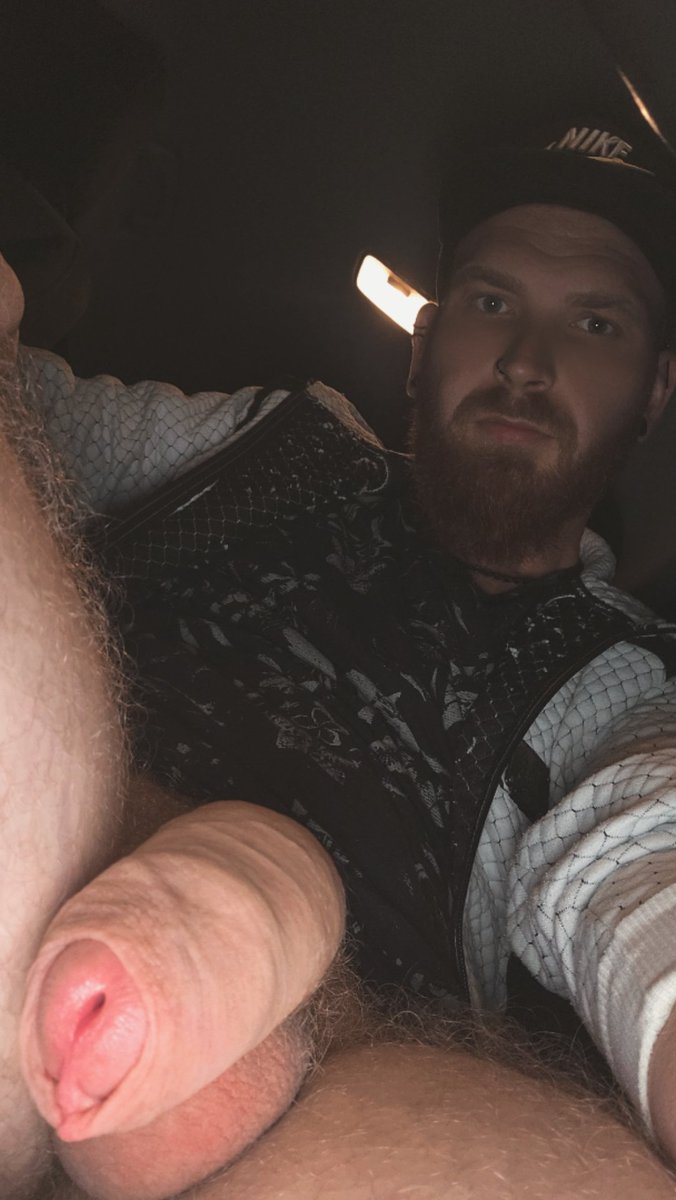 SirLancelot94's tweet photo. Wer kommt zu mir ins Auto 🍆💦

Who's coming to my car? 🍆💦

#20x5 #bigcock #foreskin #comeinmycar https://t.co/Czwzl2RRwj