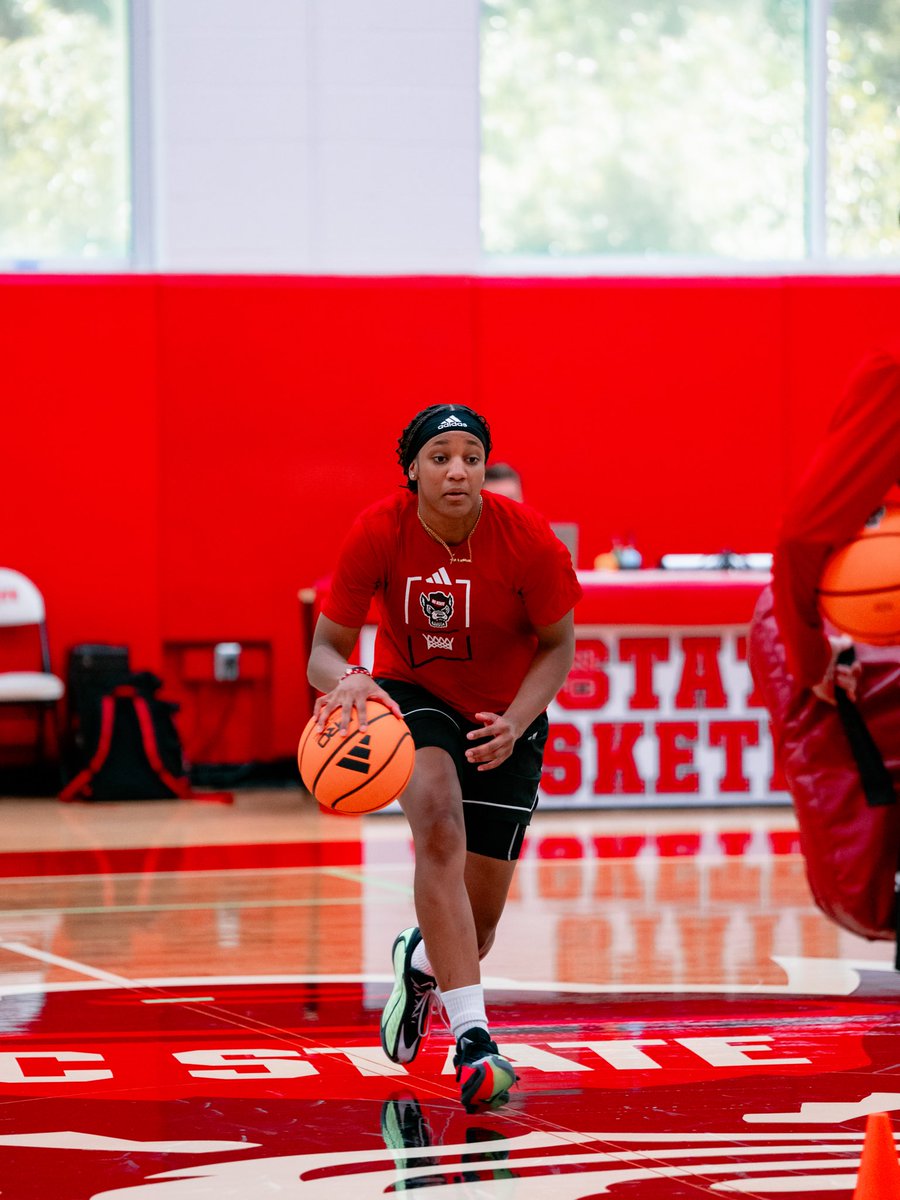 destiny_kyshe's tweet photo. Love what you do #kyshementality @PackWomensBball #kyshe https://t.co/k0Xoz7ptEF