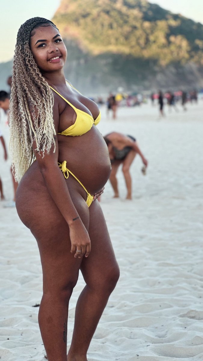 Rannyarss's tweet photo. Esperando o maior presente que Deus poderia me dar!🤰🏽✨💛 https://t.co/mqbUKya9Q7
