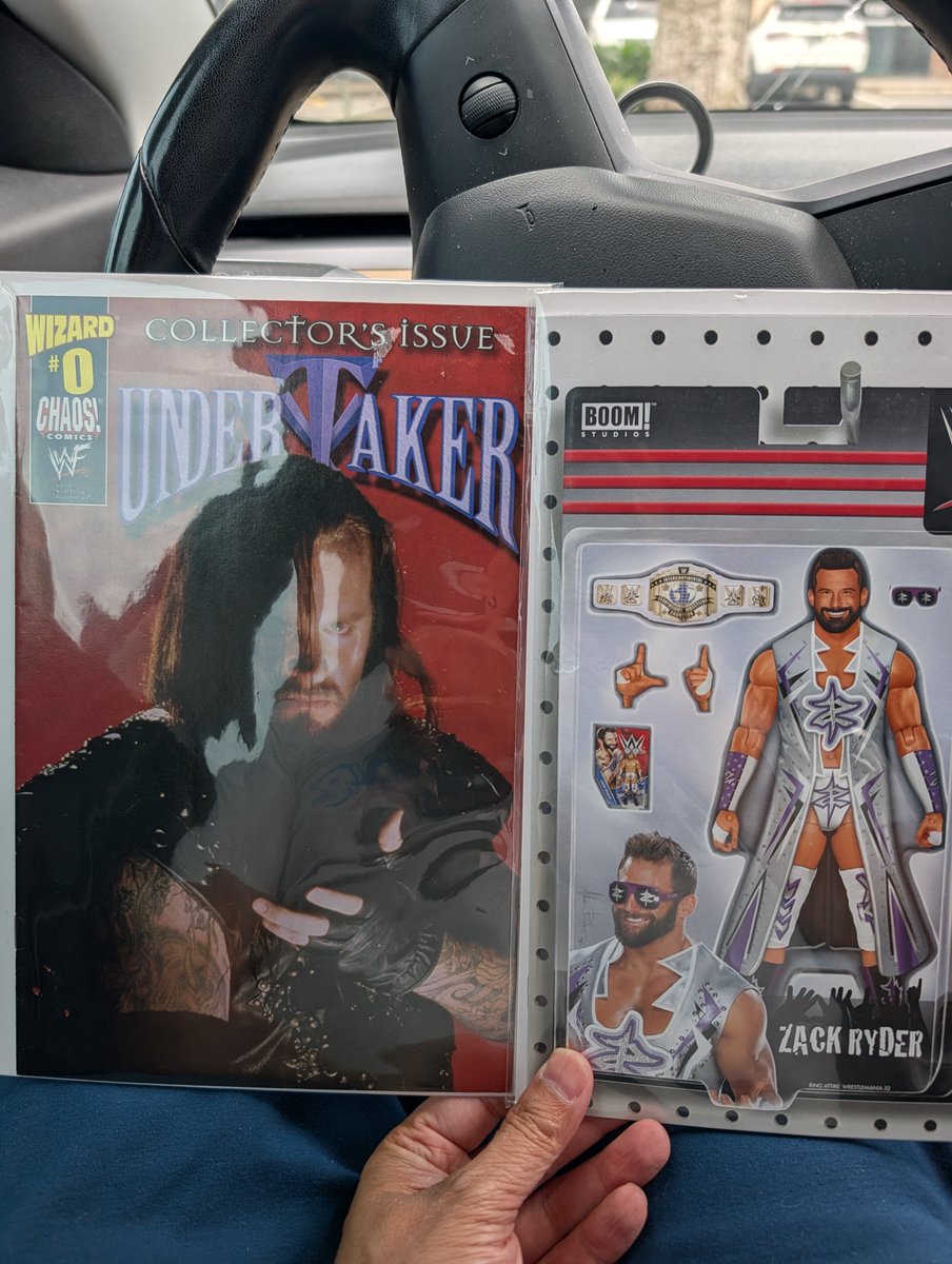 techie_ta's tweet photo. @MajorWFPod random visit to my comic books store and saw these! Couldn't leave Broski there 😅 Great comic book variant. https://t.co/cFPxvpXheU