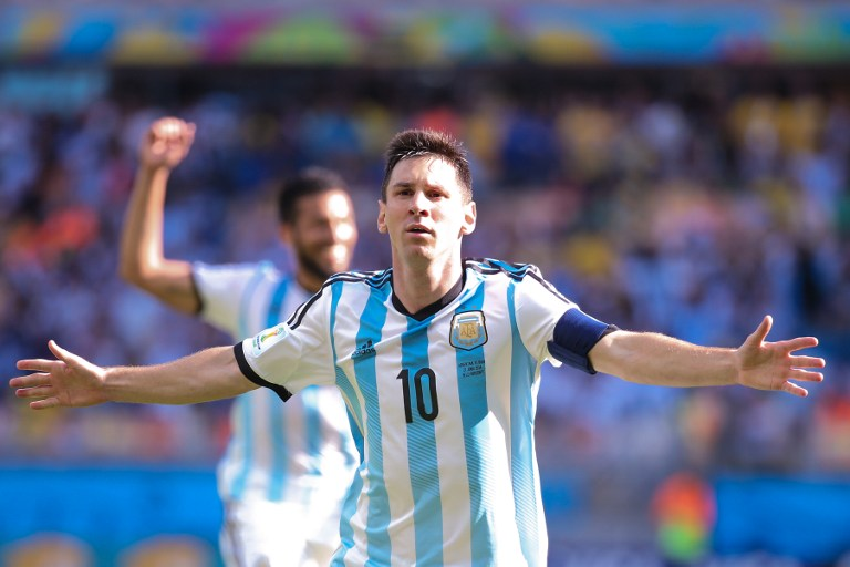 SerzR2's tweet photo. A un dia de la final necesitaba acomodar lo que sentia para poder escribirlo.

Solamente voy a decir gracias Lionel Andres Messi por siempre dar todo por este pais. Soy un privilegiado por haberte podido disfrutar de principio a fin https://t.co/OS2aWnv5DB