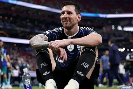 SerzR2's tweet photo. A un dia de la final necesitaba acomodar lo que sentia para poder escribirlo.

Solamente voy a decir gracias Lionel Andres Messi por siempre dar todo por este pais. Soy un privilegiado por haberte podido disfrutar de principio a fin https://t.co/OS2aWnv5DB