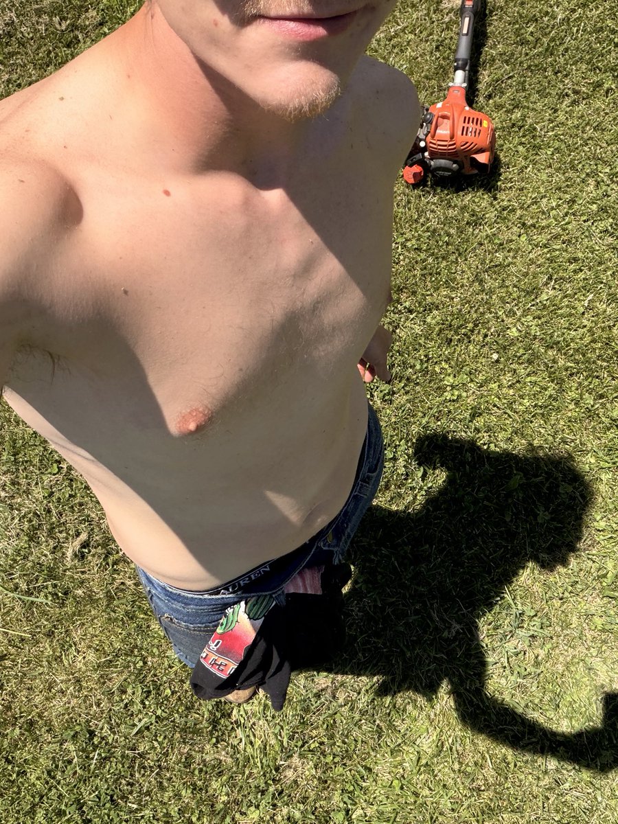 ruralfag4's tweet photo. It’s been hot lately https://t.co/A1vqtMiI3T
