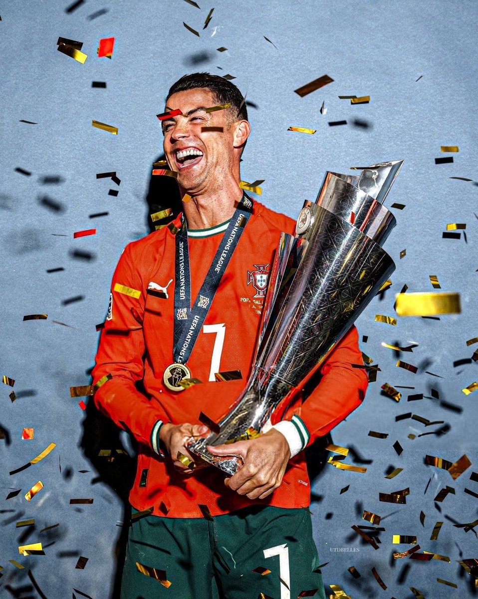 Victorgmqx's tweet photo. Cristiano Ronaldo, The man who  didn’t inherit a winning nation instead he made one. 🏆🇵🇹 https://t.co/jloNc8GoQ2