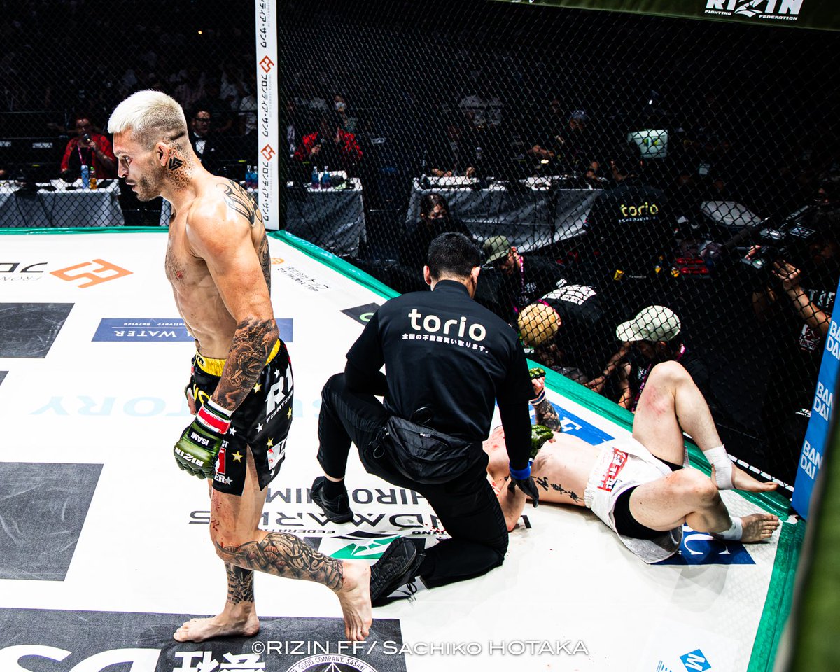 greco_free's tweet photo. 第８試合
WIN #ジョニー・ケース 🇺🇸
🆚
LOSE #天弥 🇯🇵
abc presents #RIZIN_LANDMARK15 in HIROSHIMA
2026年7月18日(土)
広島グリーンアリーナ
写真&amp;試合結果詳細はこちら➡️https://t.co/ltegj0ggA6

ジョニー・ケース @HollywoodCase🇺🇸TKO勝利 https://t.co/59Ceii3VNK