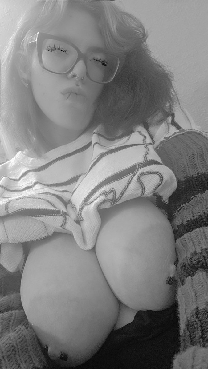 readingreject6's tweet photo. Happy #MonochromeMonday! I hope you had an amazing day 😜😘 https://t.co/nqnByKnIgD