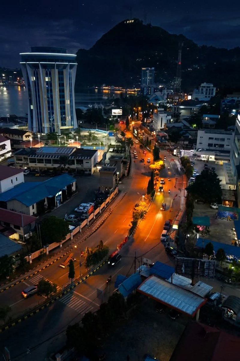 ParmeAsso's tweet photo. Jayapura city https://t.co/tAwh07JqUI