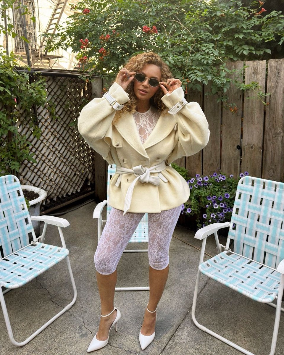 THE BEYONCÉ SOURCE tweet media