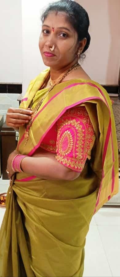 FamilyPicss's tweet photo. Followers mummyy😋🤤

Mummmiya to bete ki randiya hoti hai unko to humesha bete k lund pr bithakar rakhna chahiye..😋 https://t.co/y3xoEcAt8y