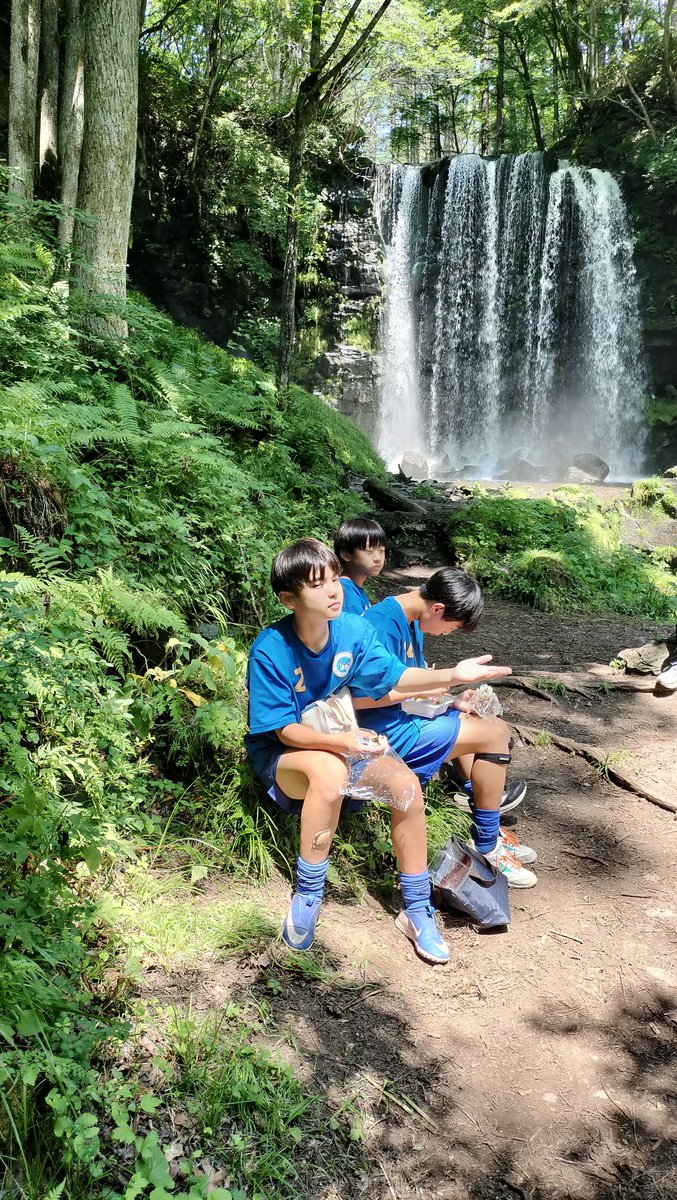 AmiFunto's tweet photo. [Jr.ユース]
菅平遠征U-13.2
お昼タイム終了
サッカーグラウンドへ⚽️ https://t.co/6EpgtAHaTS