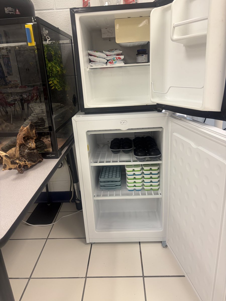 RickardExplorer's tweet photo. The science lab and fridge are now cleaned and back operational. https://t.co/ykCvU8R03e