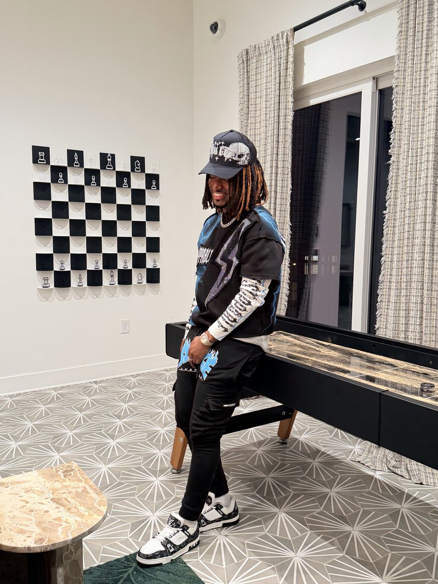 MrMcoll's tweet photo. This life is a game of chess not checkers.. keep making moves and climbing the ladder. Yuh 👀 https://t.co/SyFdVAokSe