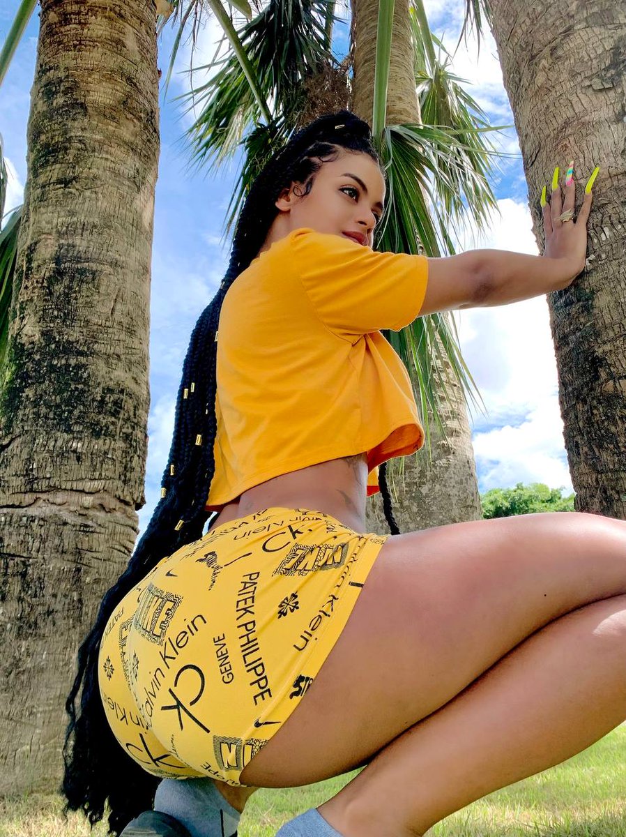 soyyeraldincom's tweet photo. How do these pants look on me? 😏 Do you like them, or should I take them off? 👀 https://t.co/z5c9C9od1x