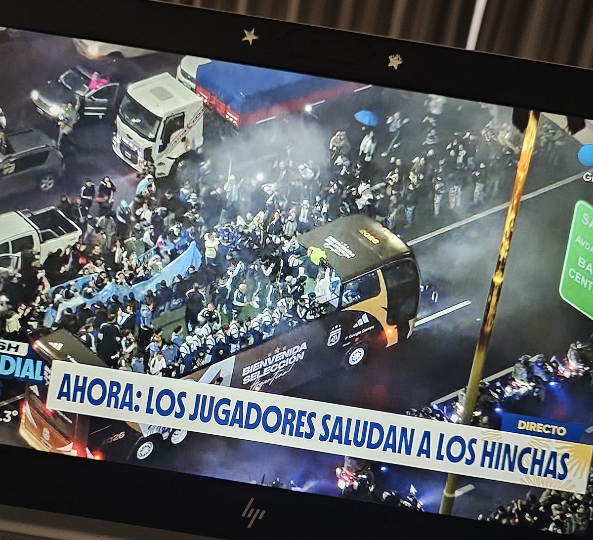 rpiwstri's tweet photo. esto no es festejar un segundo puesto, esto es estar ahí en las malas, es ir y agradecerles. 
porque perder otra final duele, pero hay que ser justos y admirar que nos hayan puesto de nuevo ahí. los amo, te amo argentina ❤️ https://t.co/E5dmDMQbW9