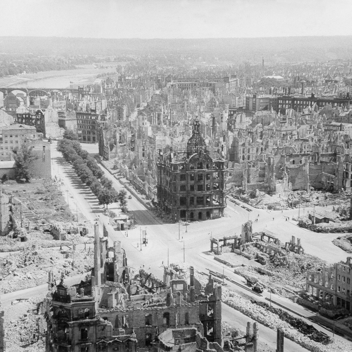 JewLegionnaire's tweet photo. @AlfredtheChuded @PamphletsY No, he wasn't good, he caused a 6 year conflict that destroyed some of the most beautiful cities in Europe https://t.co/H8BxTF0UTQ