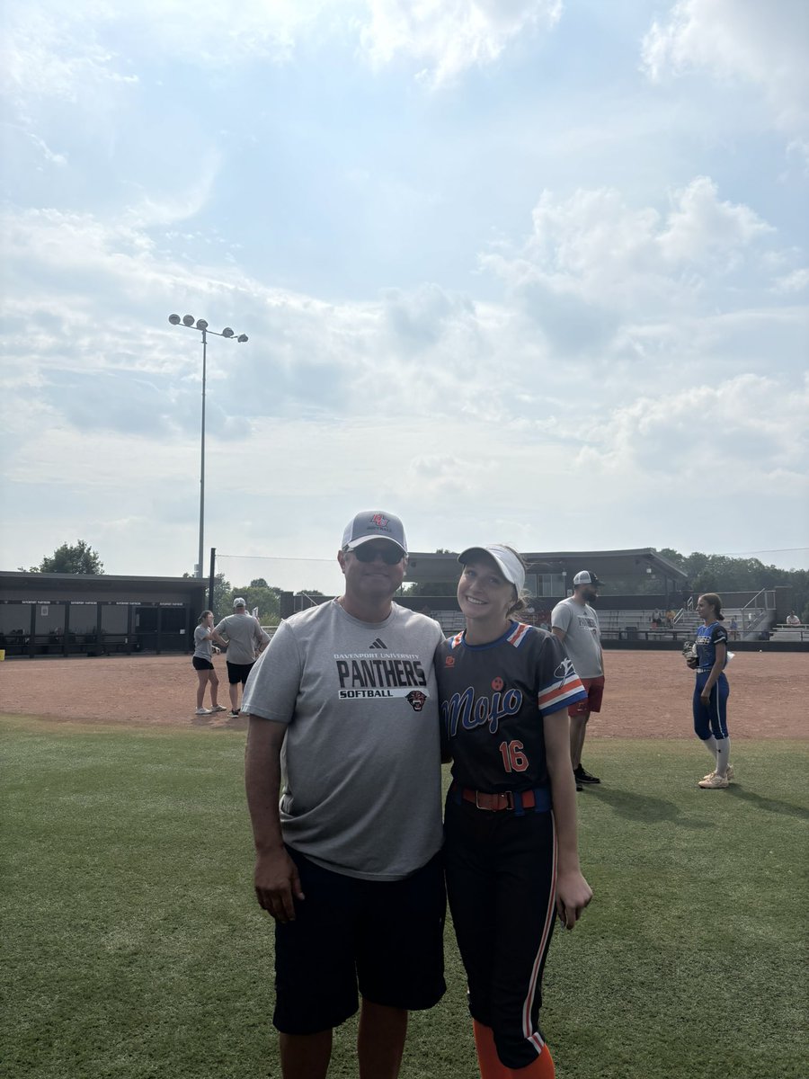 molli_sb's tweet photo. Today I attend the Davenport camp!! I had so much fun!! Thank you for a great camp. Hope to be back soon @DU_PantherSball @bkoch1991 @JoGwiz https://t.co/VLInUQ6qSc