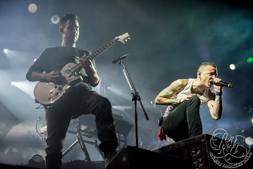 93XRadio's tweet photo. 9 years ago today 💔 We miss you, Chester 🤍🕯🙏🏻

He channeled his struggles into his lyrics that helped and inspired so many. Truly the voice of a generation. A reminder to check in on your friends and reach out if you’re struggling.

📸@rkhimages (State Fair 2014) https://t.co/v7BTVQanLK