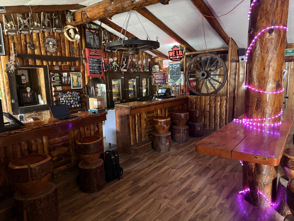 johnn_Shift4's tweet photo. Kips Beer Garden in St. Maryโs, MT has upgraded with @Shift4 using #Shift4Dine https://t.co/JqLqf7TP30