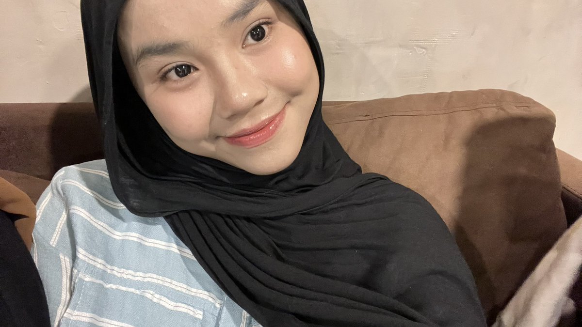 cheendayy's tweet photo. annyeong https://t.co/ahDKRUUUjq
